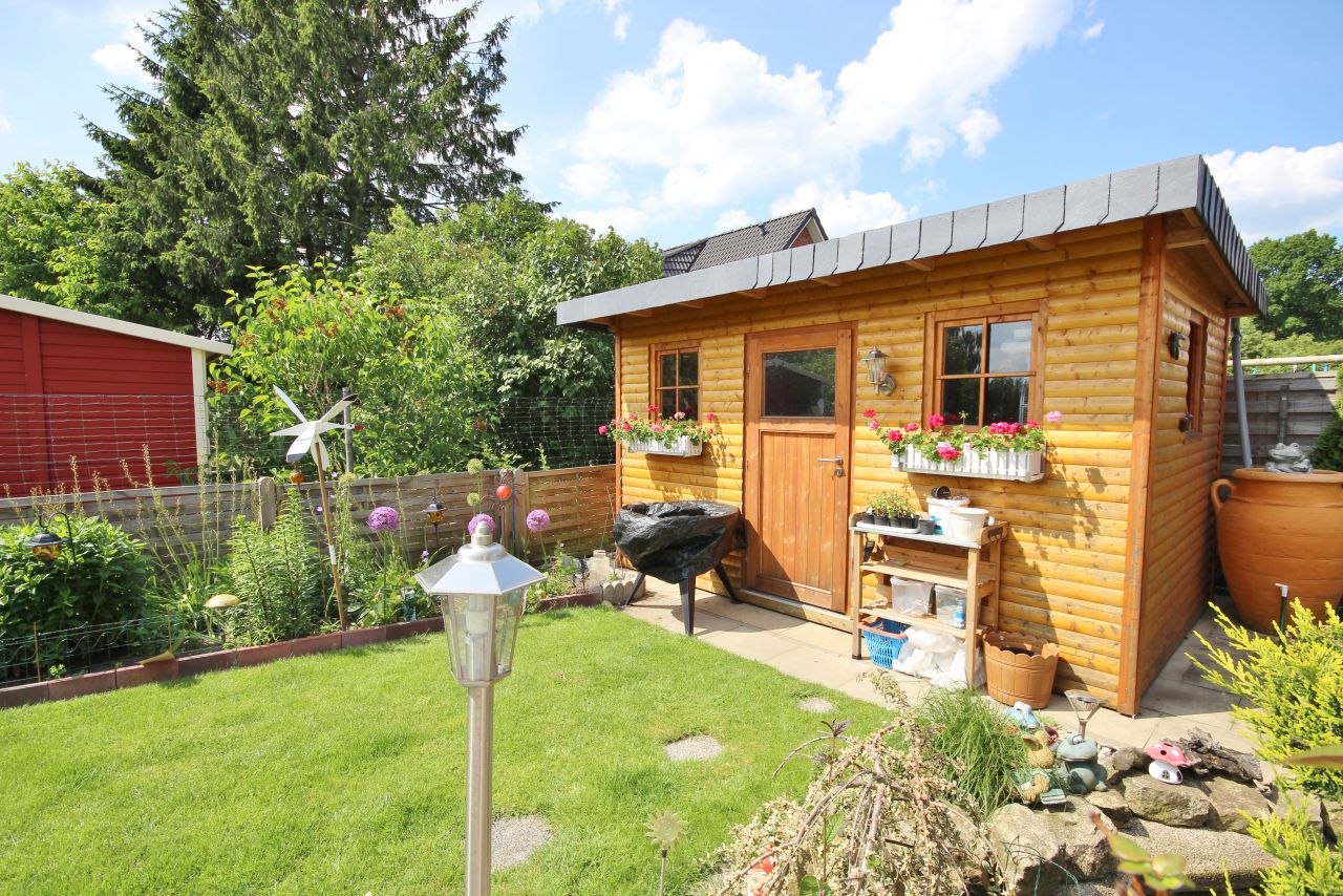 Elegante Villa mit Fernblick und Wintergarten