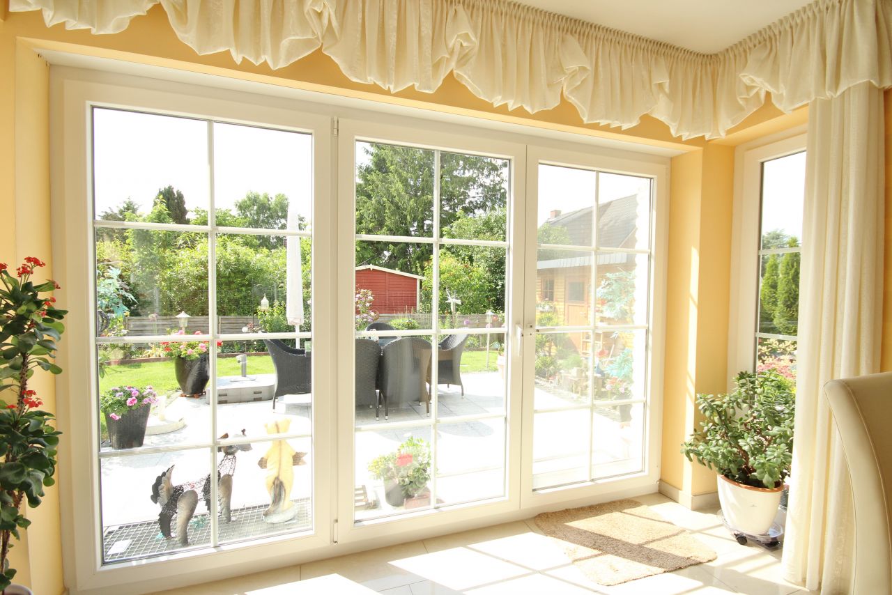 Elegante Villa mit Fernblick und Wintergarten