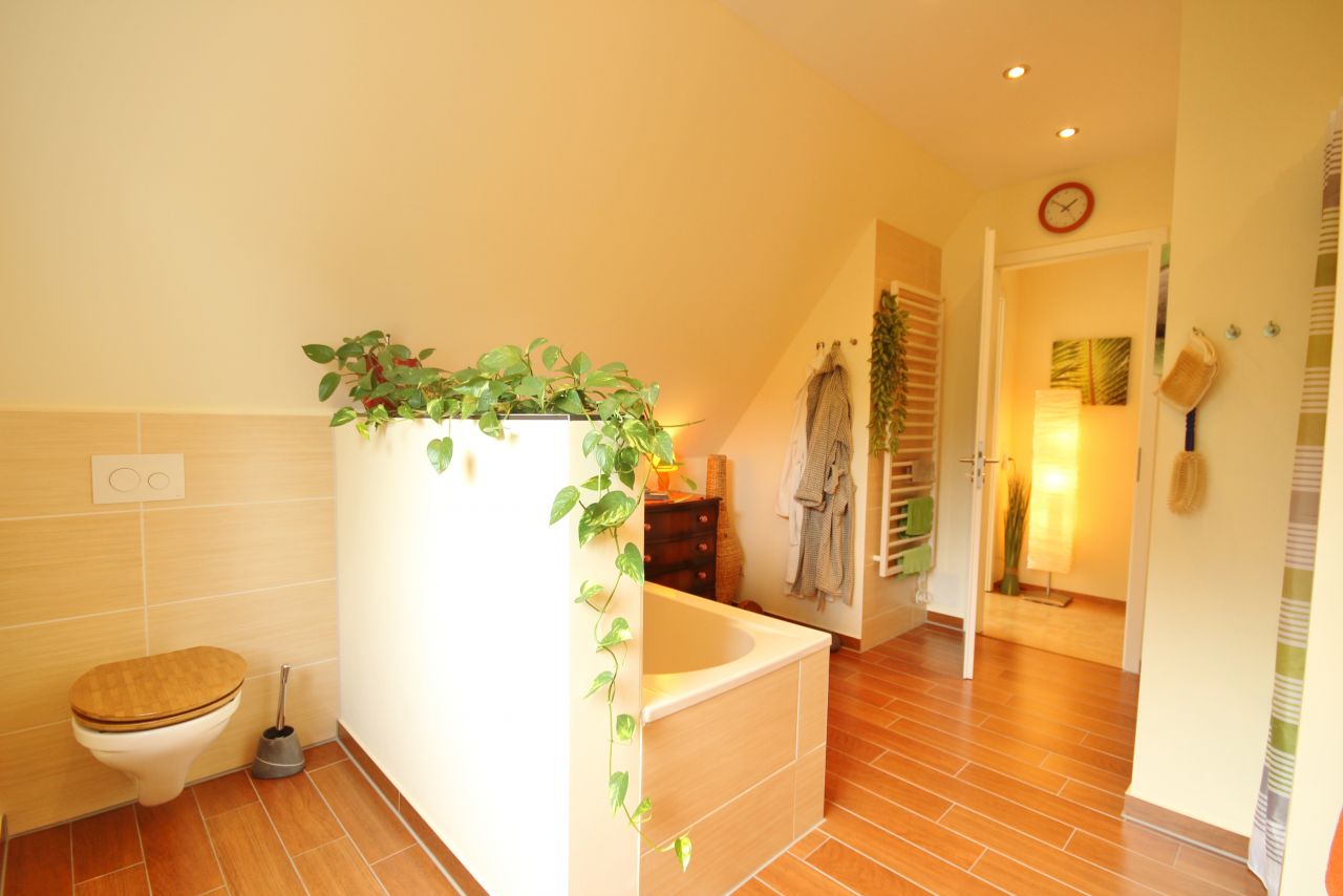 Ihr neues Zuhause mit Blick auf die Berge – stilvolle Eigentumswohnung in Essen