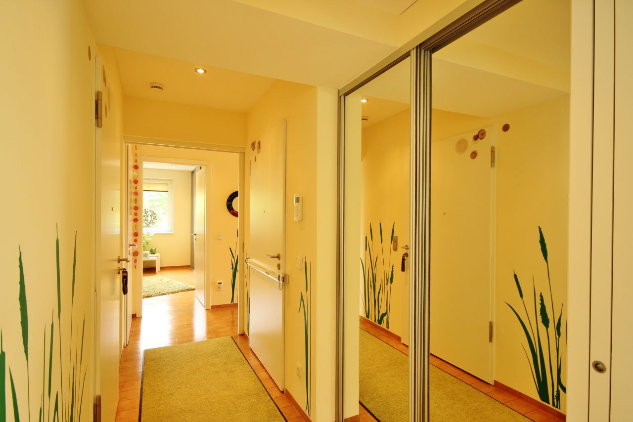 Ihr neues Zuhause mit Blick auf die Berge – stilvolle Eigentumswohnung in Essen